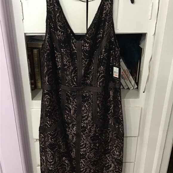 BRIANNA woman’s Black and Mauve lace and sequined dress - Picture 3 of 10